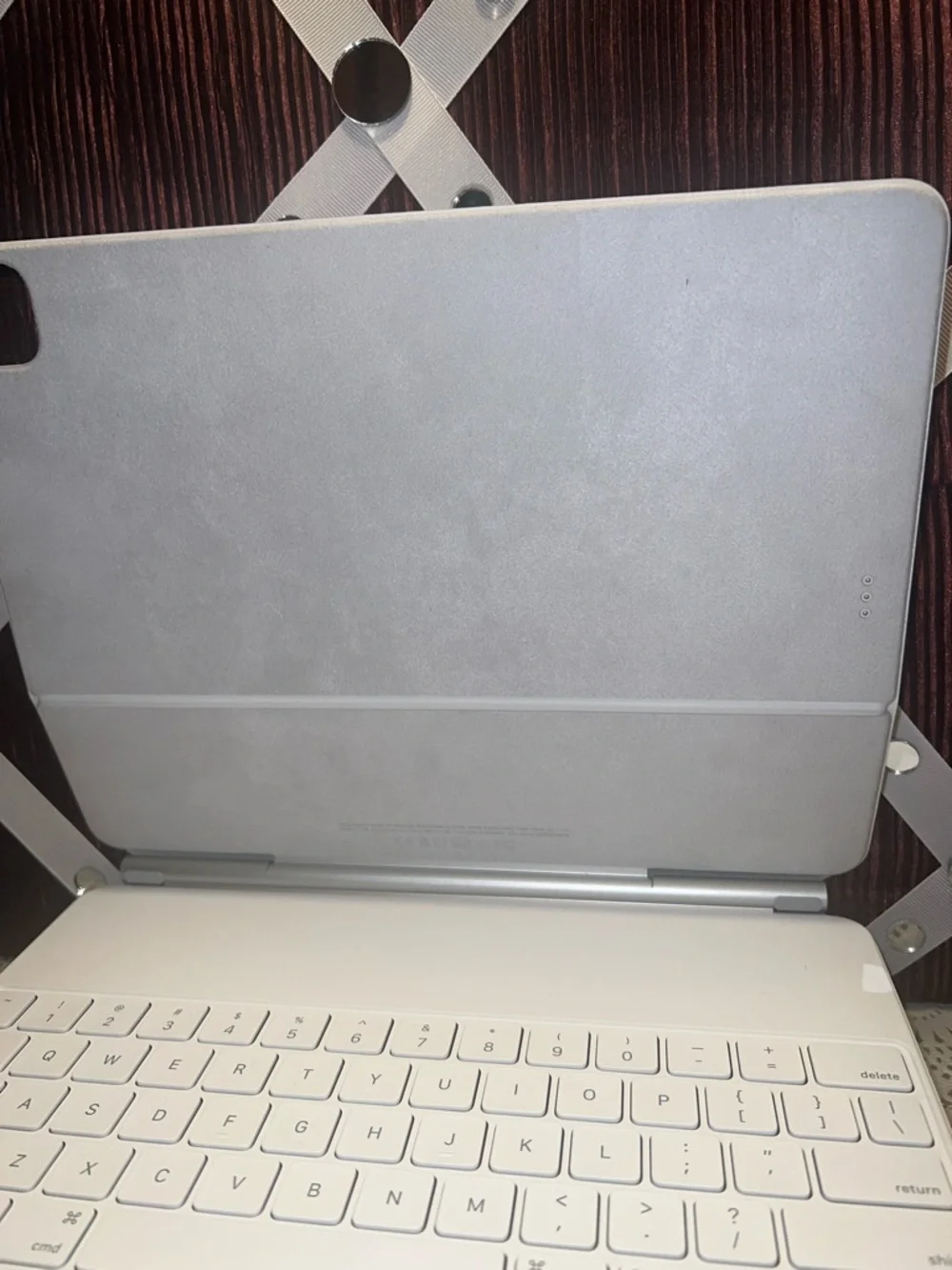 Apple slim white